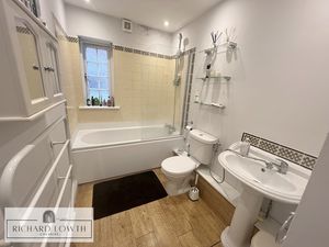 Bathroom/WC- click for photo gallery
